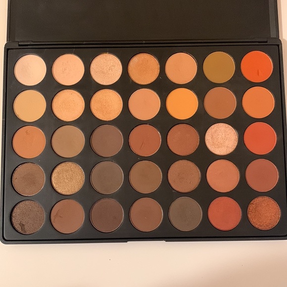 MORPHE 35O eyeshadow palette - Picture 2 of 3